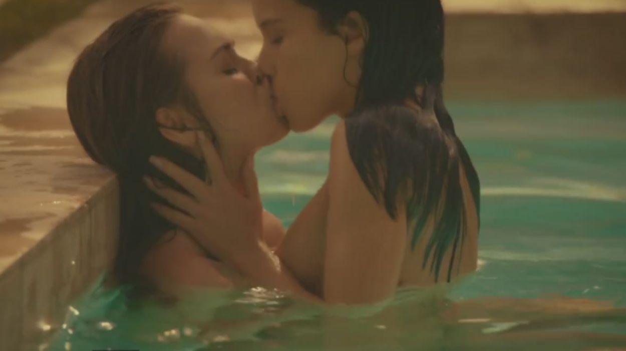 BFFs fuck neighbor in hot threesome