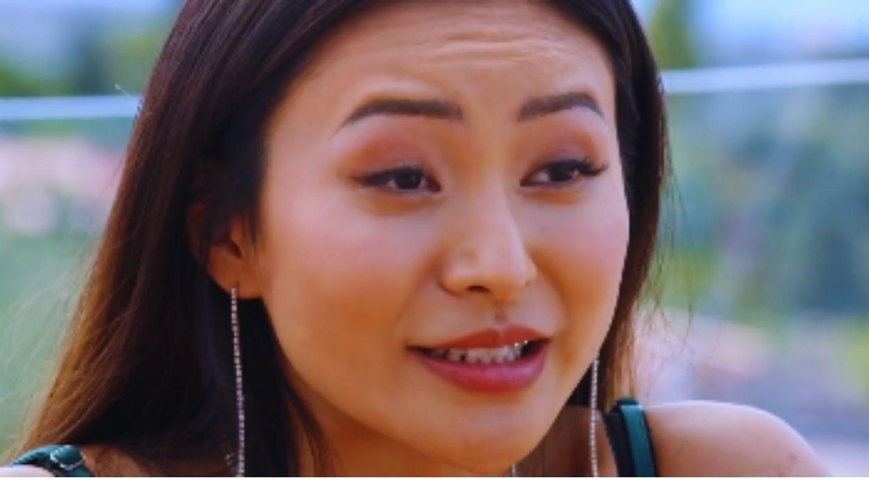 Stunning Rae Lil Black makes sexy deal with rich man